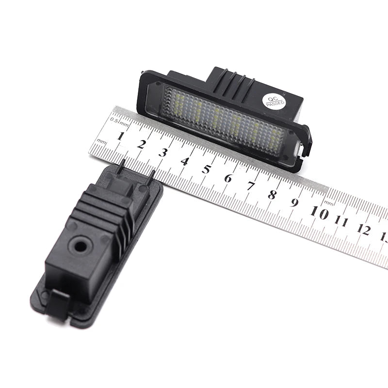 2pcs LED License Number Plate Light Lamp  For VW Passat B6 CC Eos Golf 4 5 6 7 MK7 Polo Superb Seat Leon Altea Car Lamp